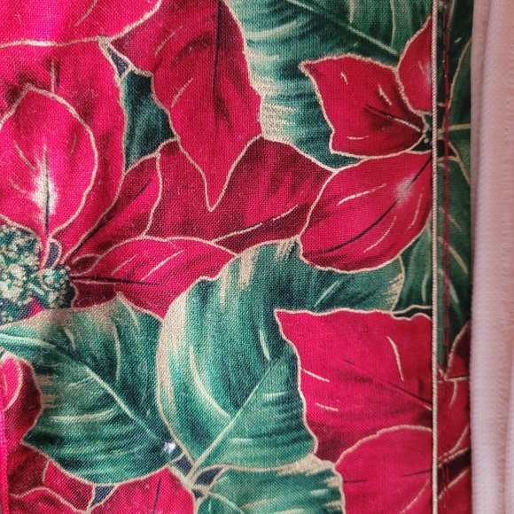 Christmas Poinsettia - Three piece Towel Set - Picture 4 of 7